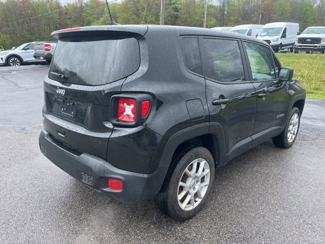 Used 2023 Jeep Renegade Latitude AWD/4WD image 6