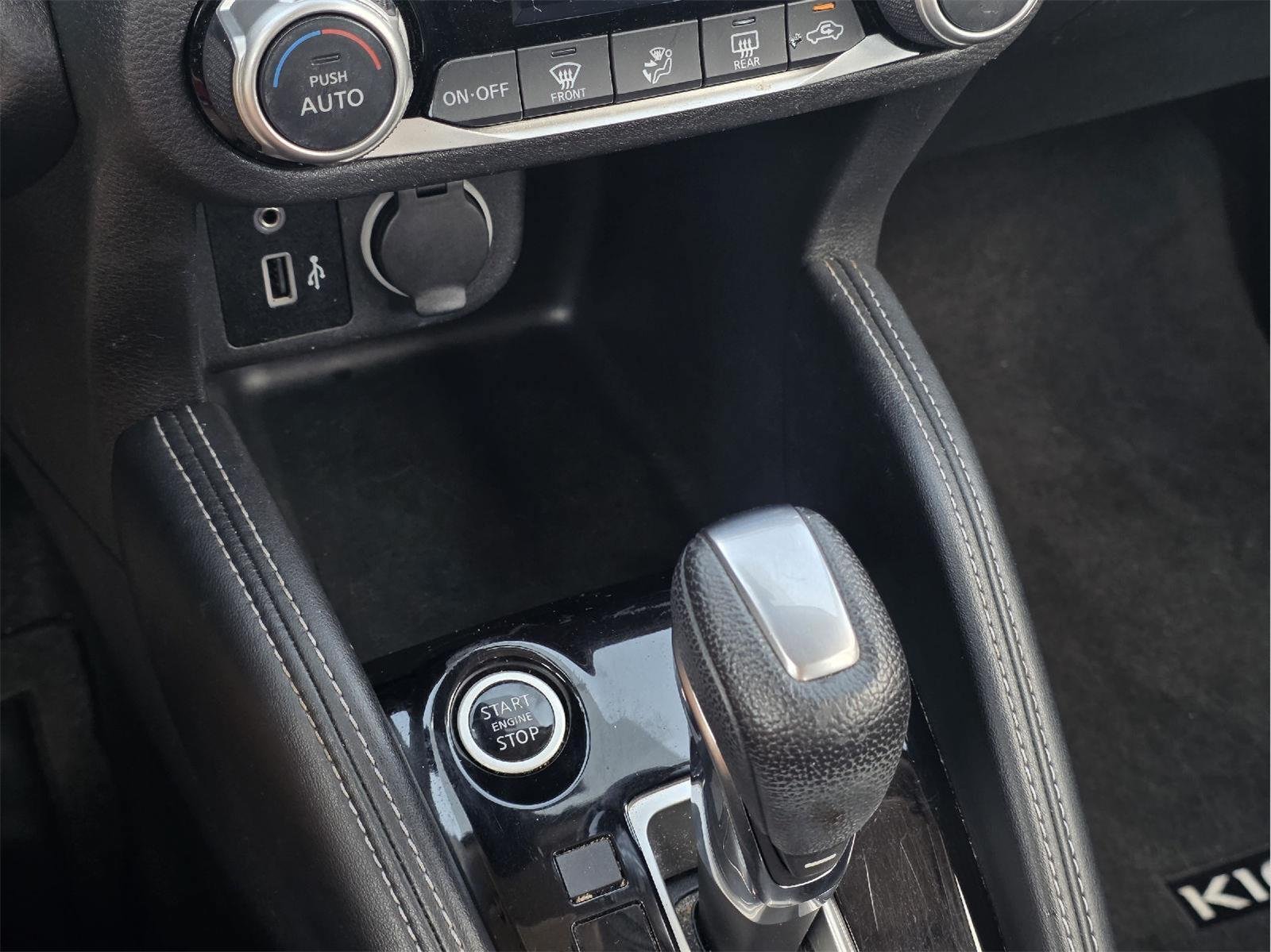 Used 2020 Nissan Kicks SR w/ Exterior Package FWD image 21