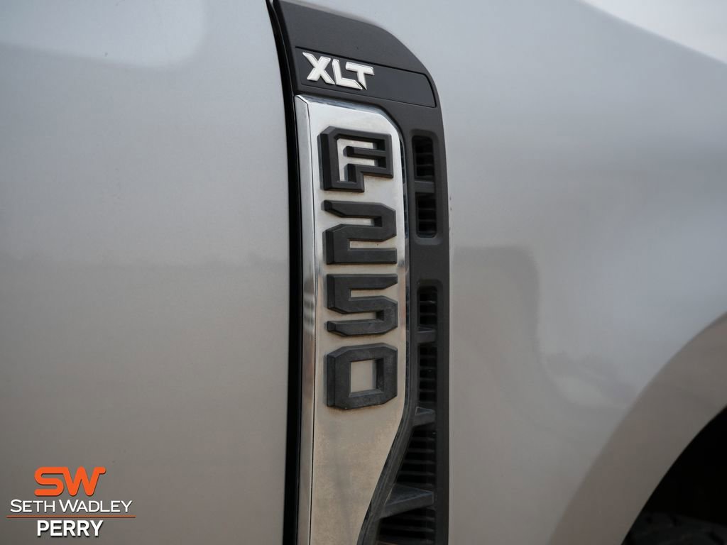 Used 2023 Ford F250 XLT w/ FX4 Off-Road Package image 6