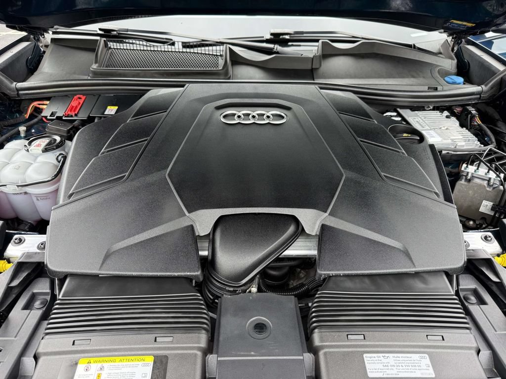 Used 2022 Audi Q8 Premium Plus w/ Premium Plus Package AWD/4WD image 28