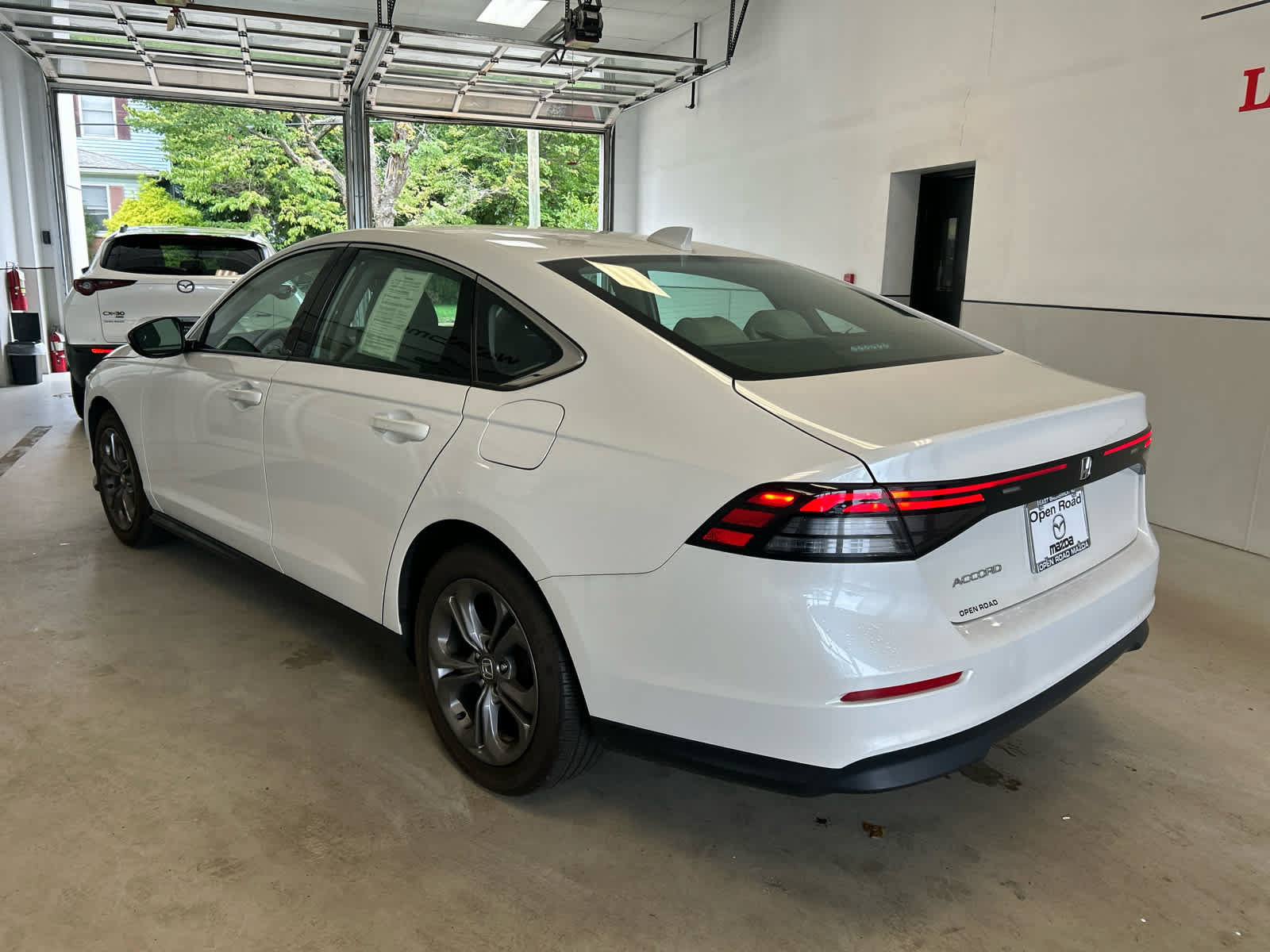 Used 2023 Honda Accord EX image 3
