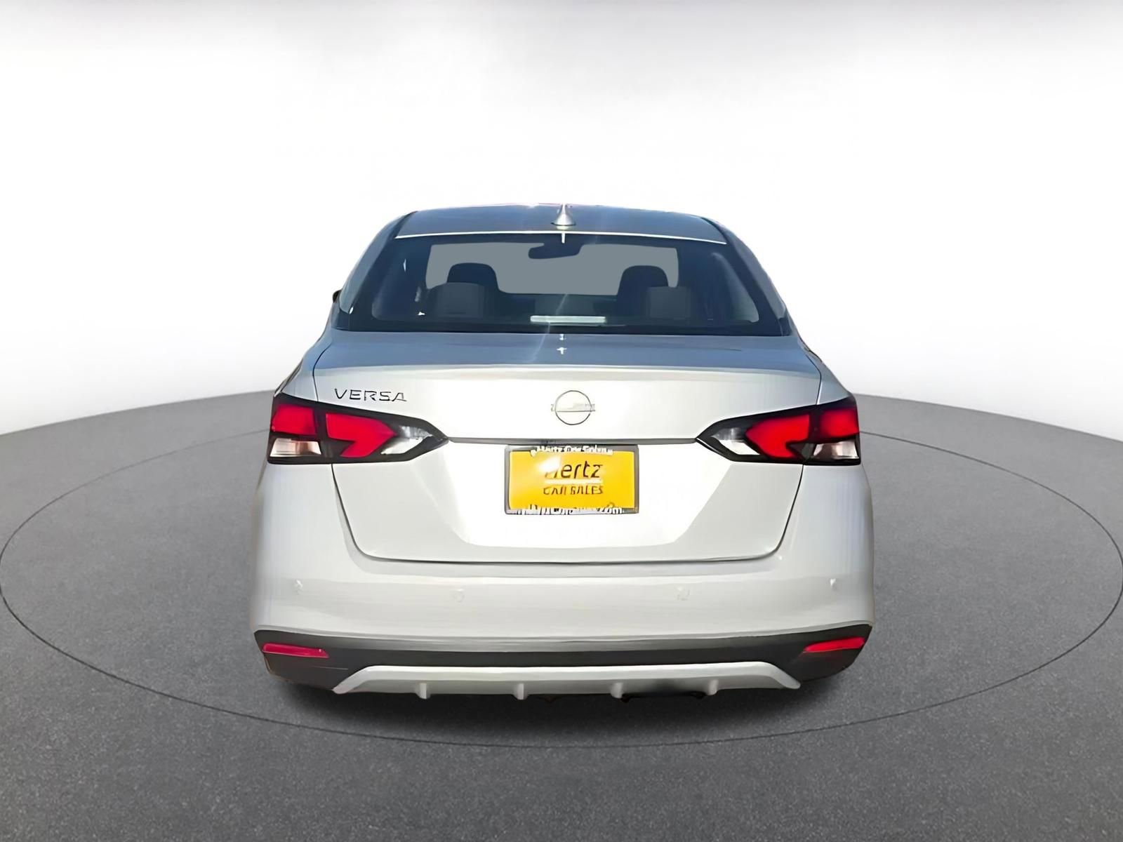 Used 2025 Nissan Versa SV image 11