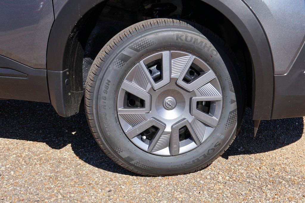 New 2026 Nissan Kicks S image 16