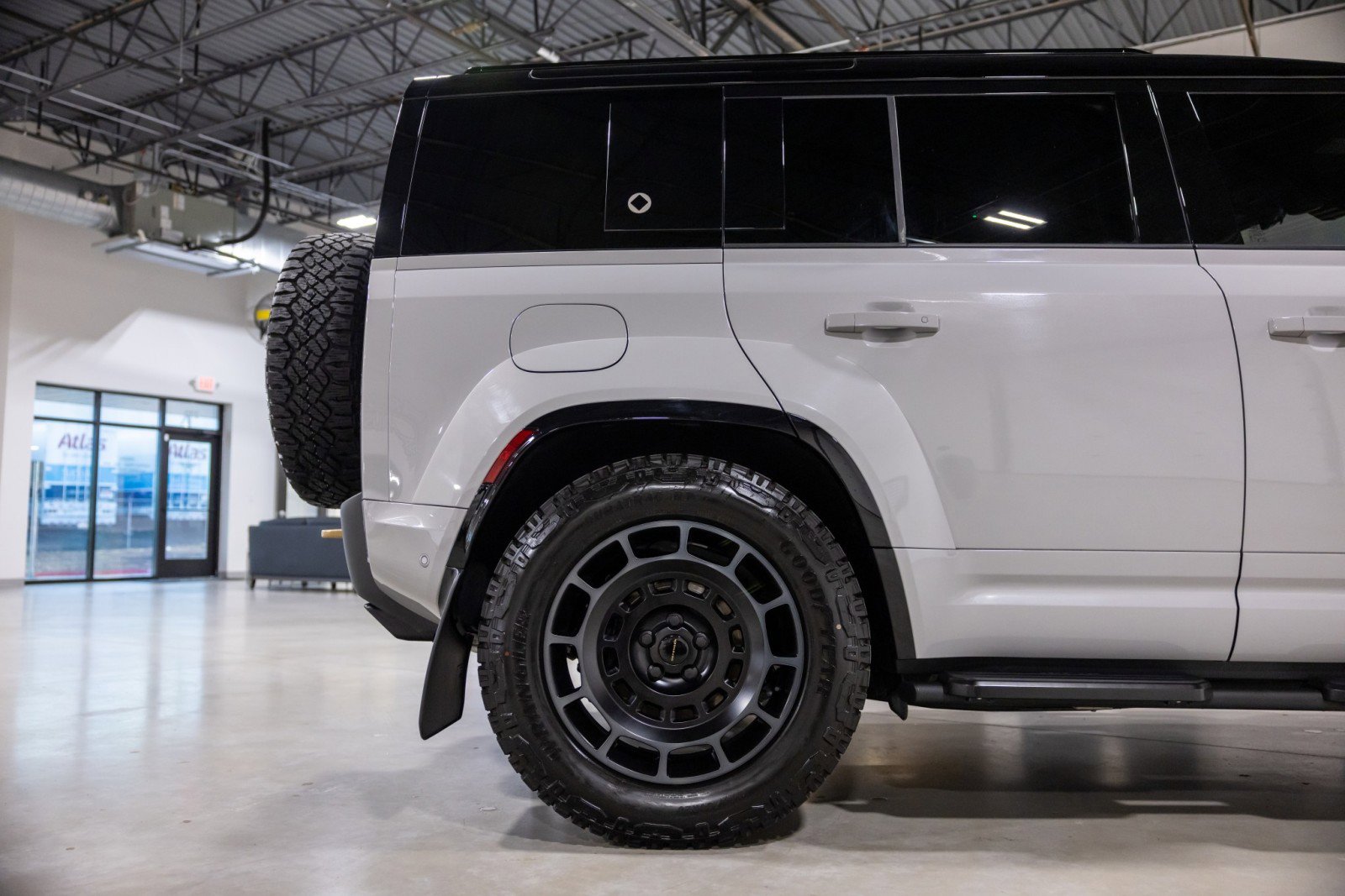 Used 2026 Land Rover Defender 110 OCTA image 28