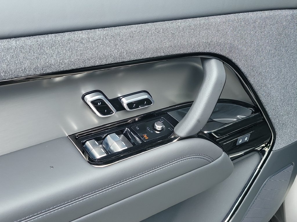 New 2026 Land Rover Range Rover Sport Dynamic SE AWD/4WD image 24