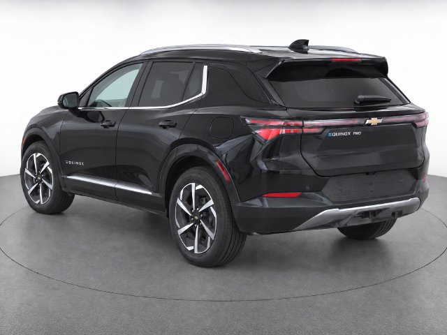 Used 2024 Chevrolet Equinox EV LT w/ LPO, Trailering Package AWD/4WD image 3