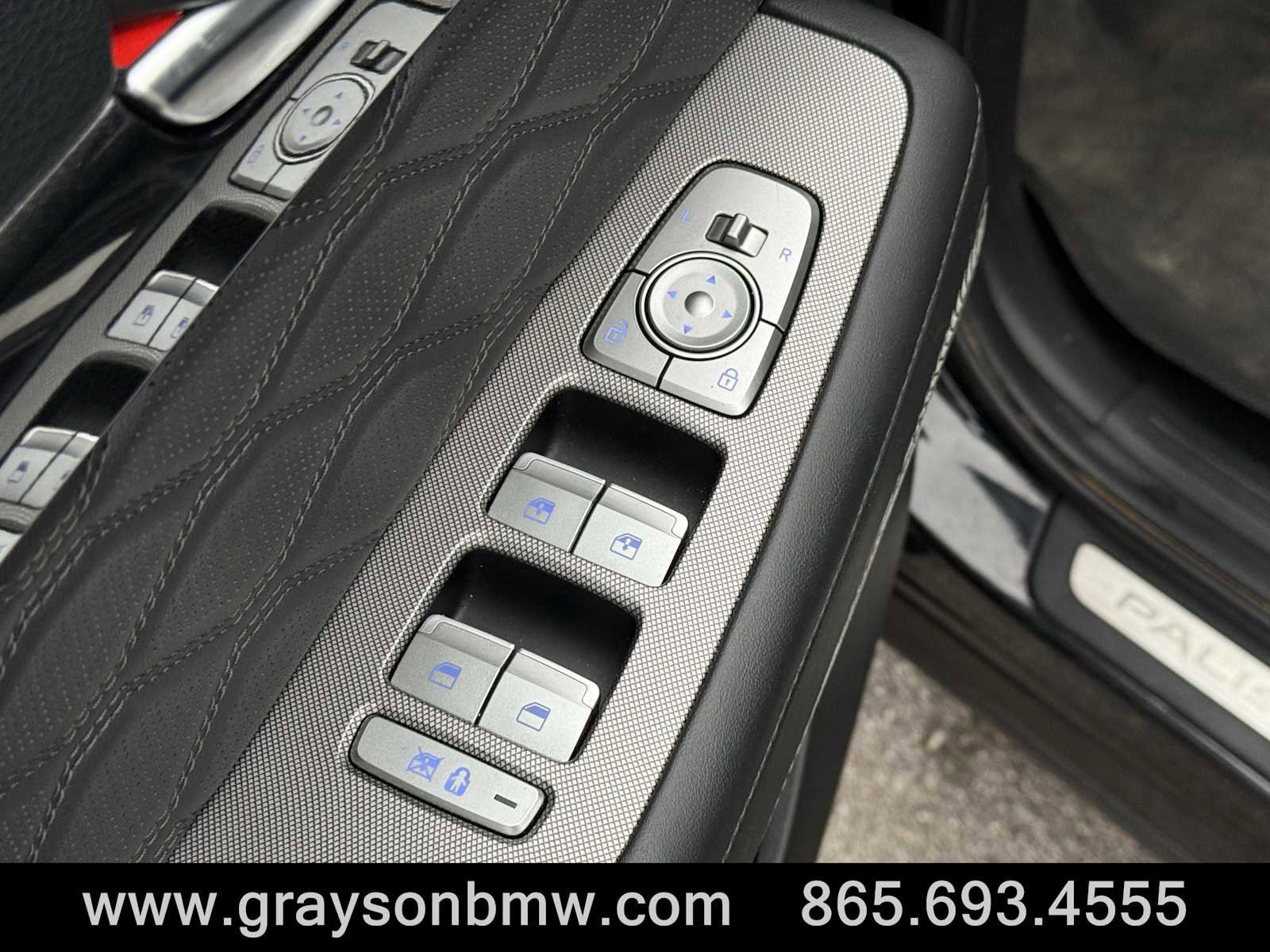 Used 2022 Hyundai Palisade Calligraphy image 12