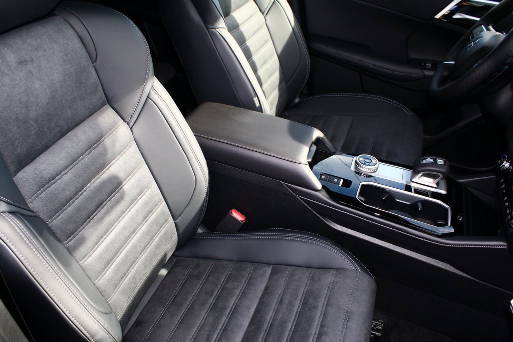 New 2026 Mitsubishi Outlander SE image 7