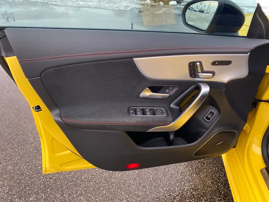 Used 2020 Mercedes-Benz CLA 250 4MATIC image 9