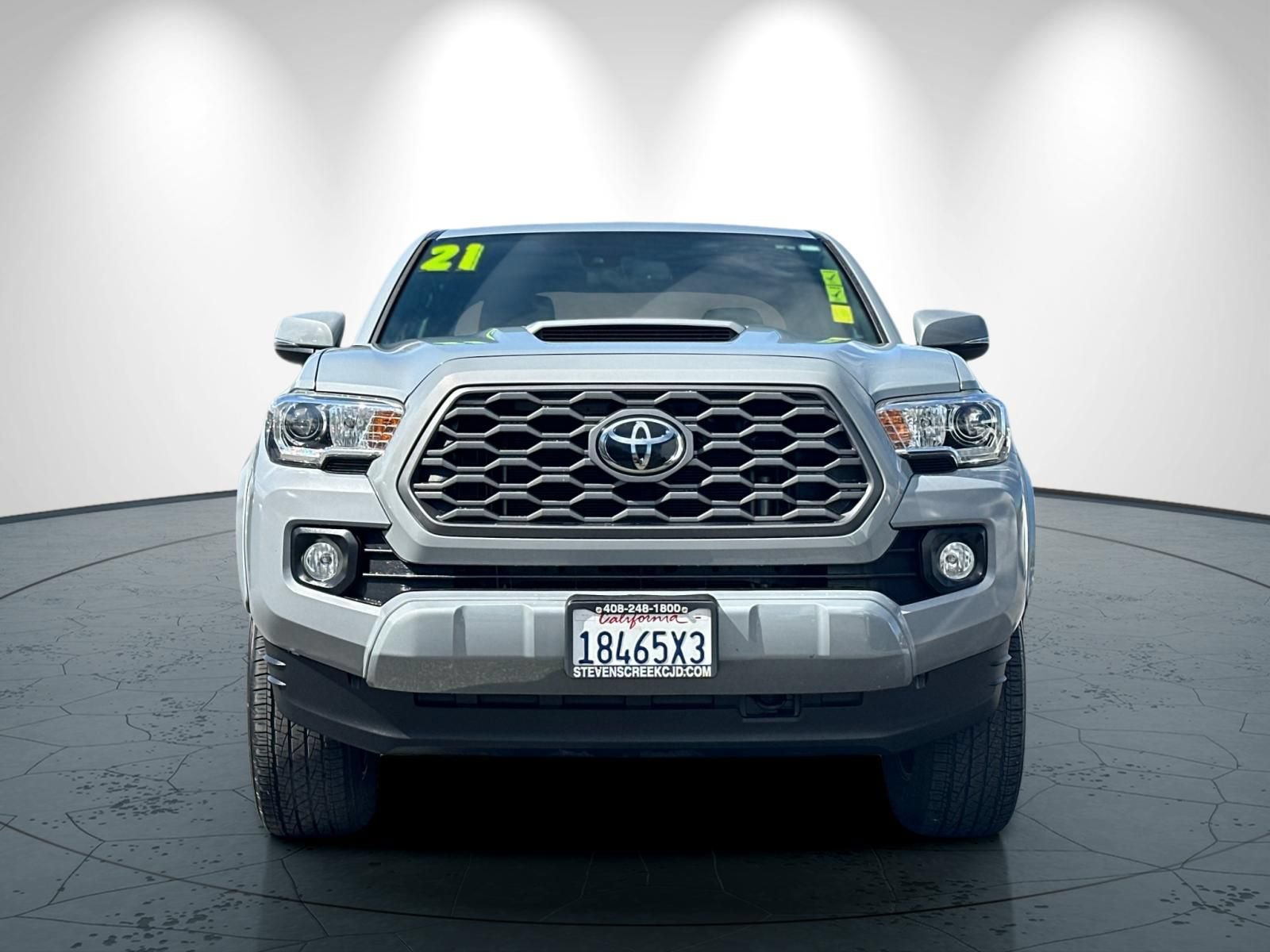 Used 2021 Toyota Tacoma TRD Sport AWD/4WD image 9