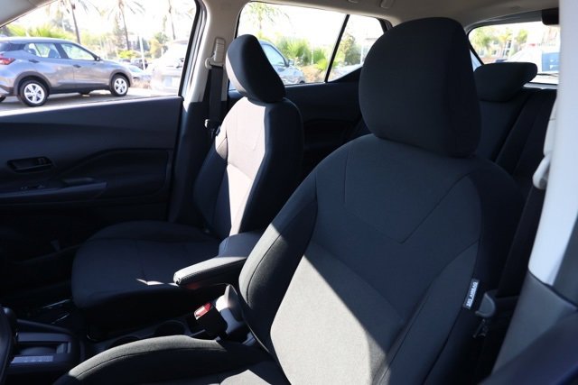 New 2025 Nissan Kicks Play S image 15