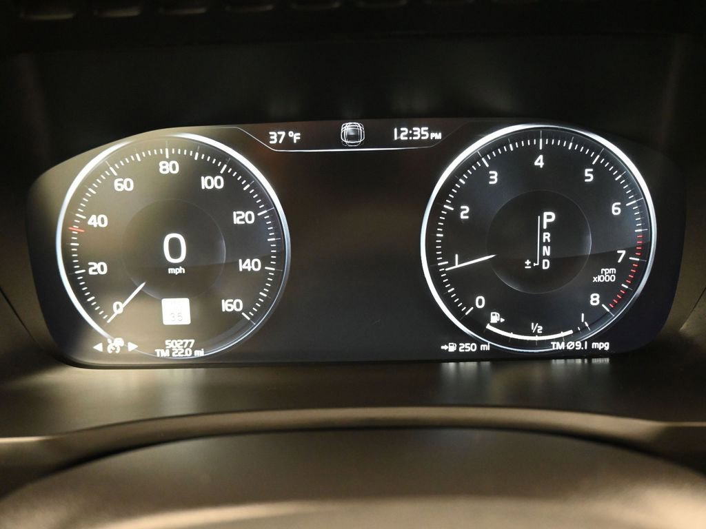 Used 2019 Volvo XC90 T6 Momentum w/ Protection Package Premier image 12