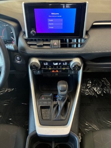 Used 2025 Toyota RAV4 XLE FWD image 20