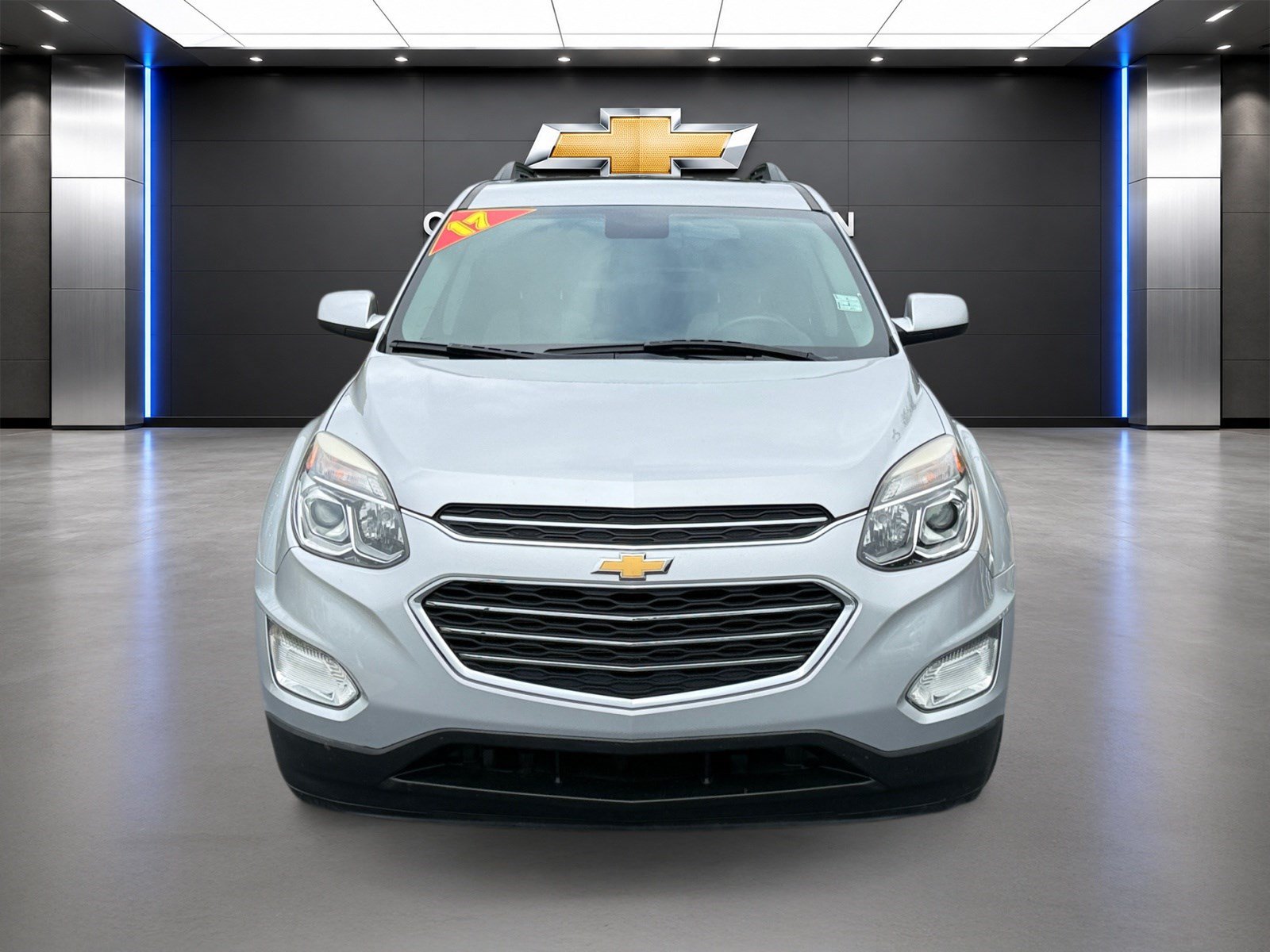Used 2017 Chevrolet Equinox LT w/ Convenience Package FWD image 2