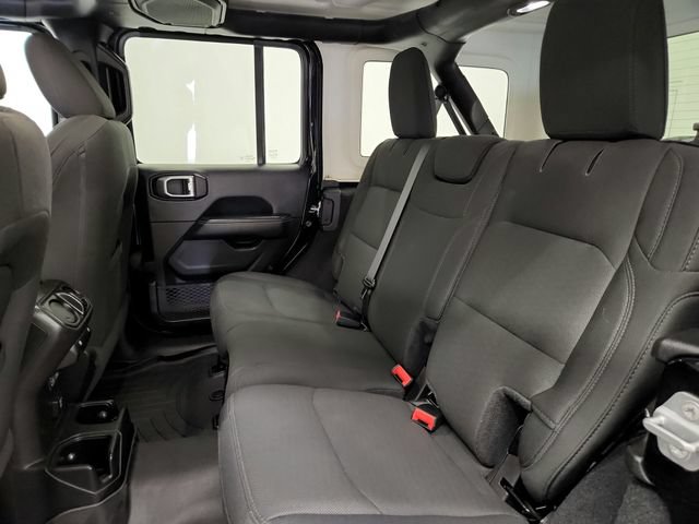 Used 2019 Jeep Wrangler Unlimited Sahara AWD/4WD image 25