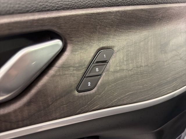 New 2025 Jeep Grand Cherokee L Limited w/ Trailer Tow Package image 14