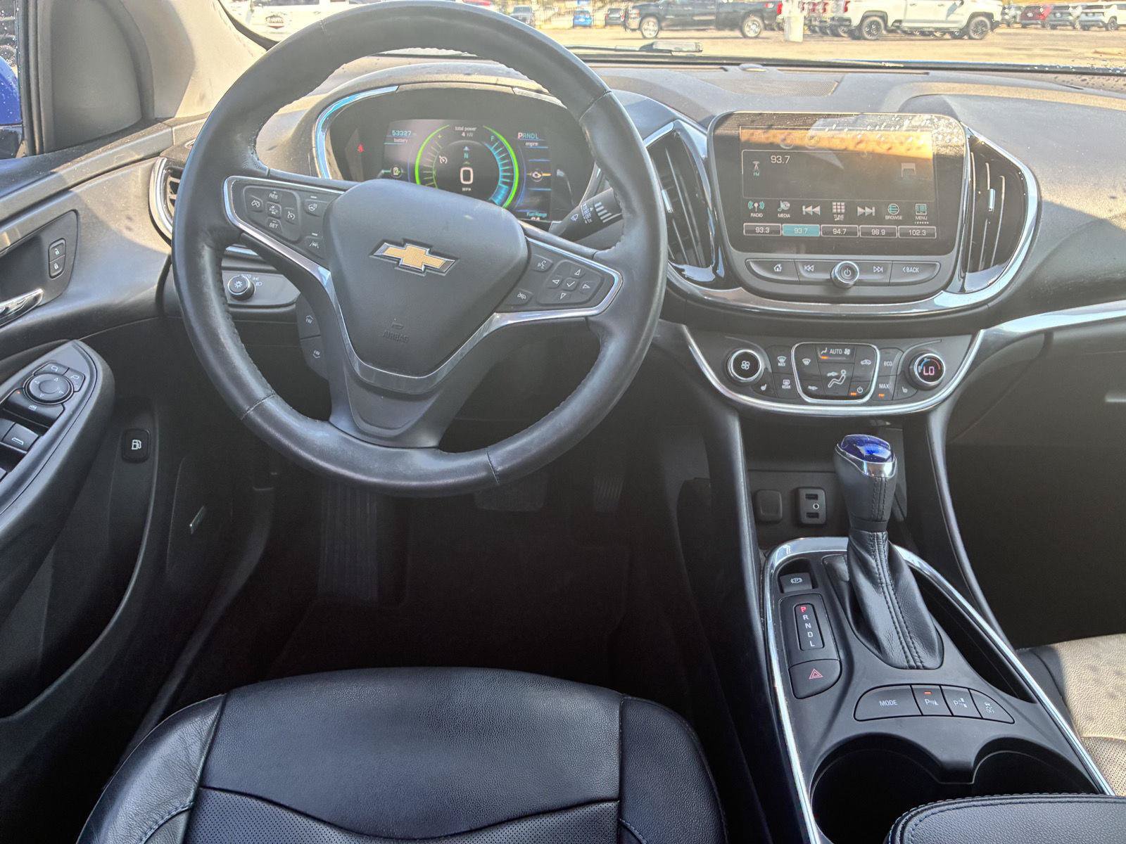 Used 2017 Chevrolet Volt Premier w/ Driver Confidence II Package FWD image 14