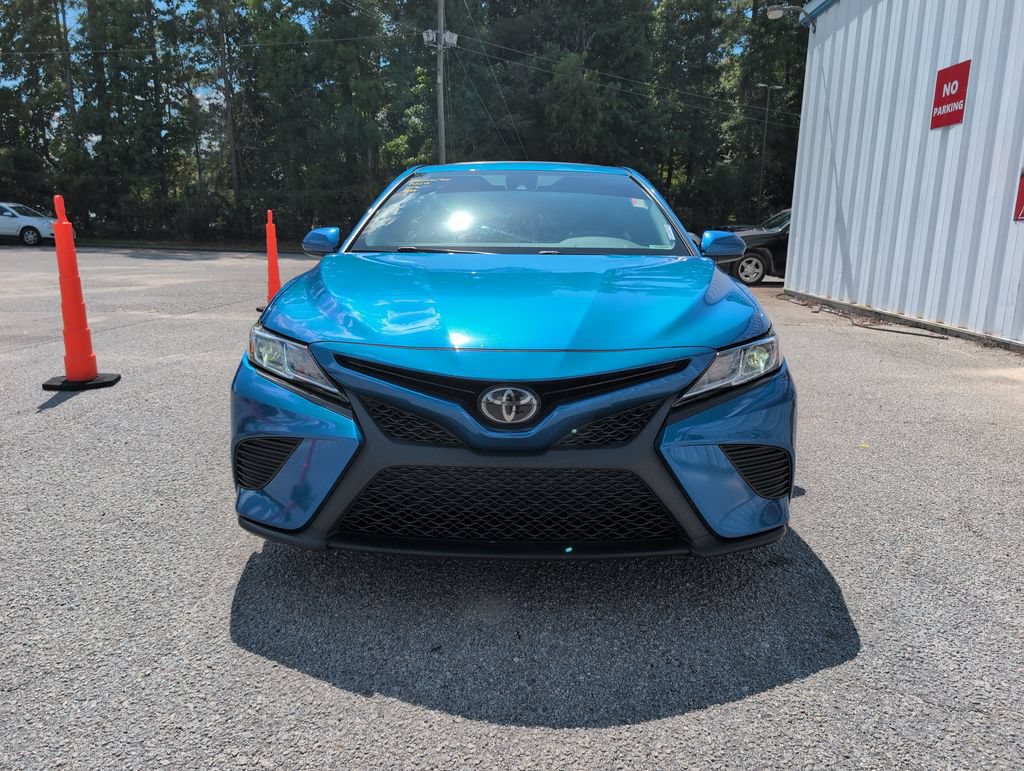 Used 2019 Toyota Camry SE FWD image 3