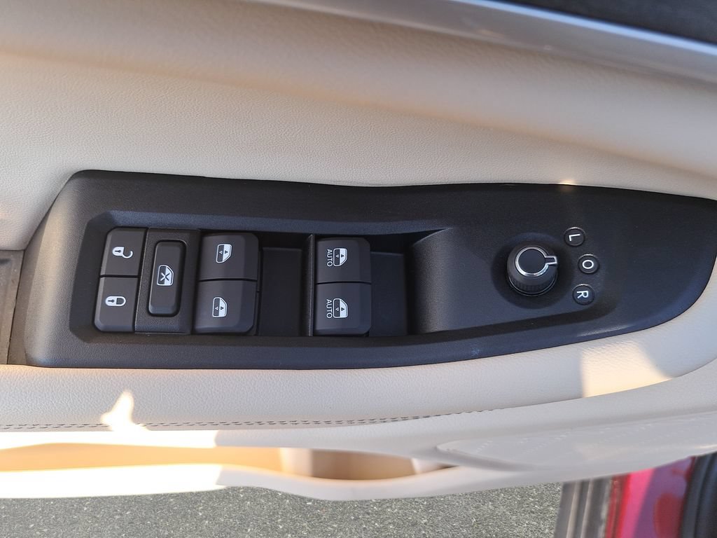Certified 2023 Jeep Grand Cherokee Limited w/ Trailer Tow Prep Group (B) AWD/4WD image 28