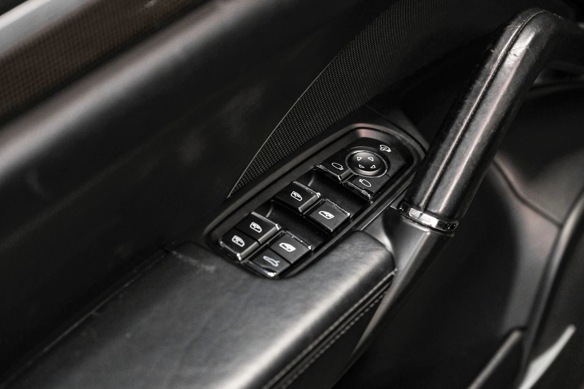 Used 2014 Porsche Cayenne Turbo S AWD/4WD image 47