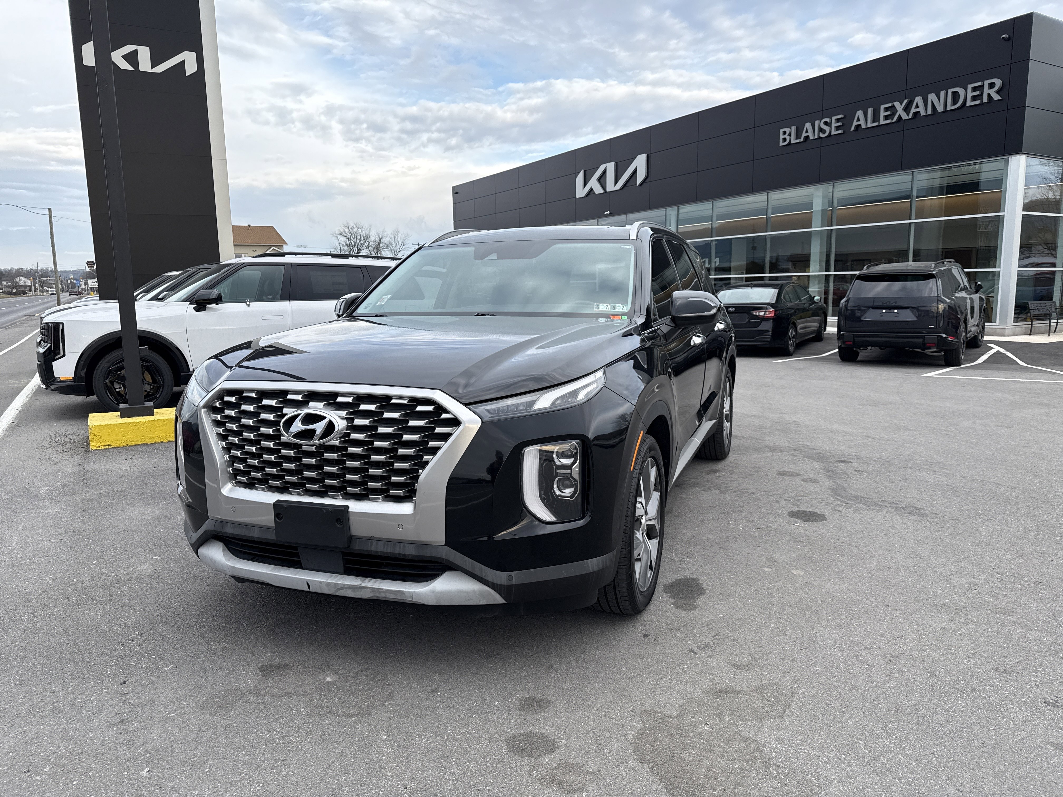 Used 2022 Hyundai Palisade SEL w/ Premium Package image 8