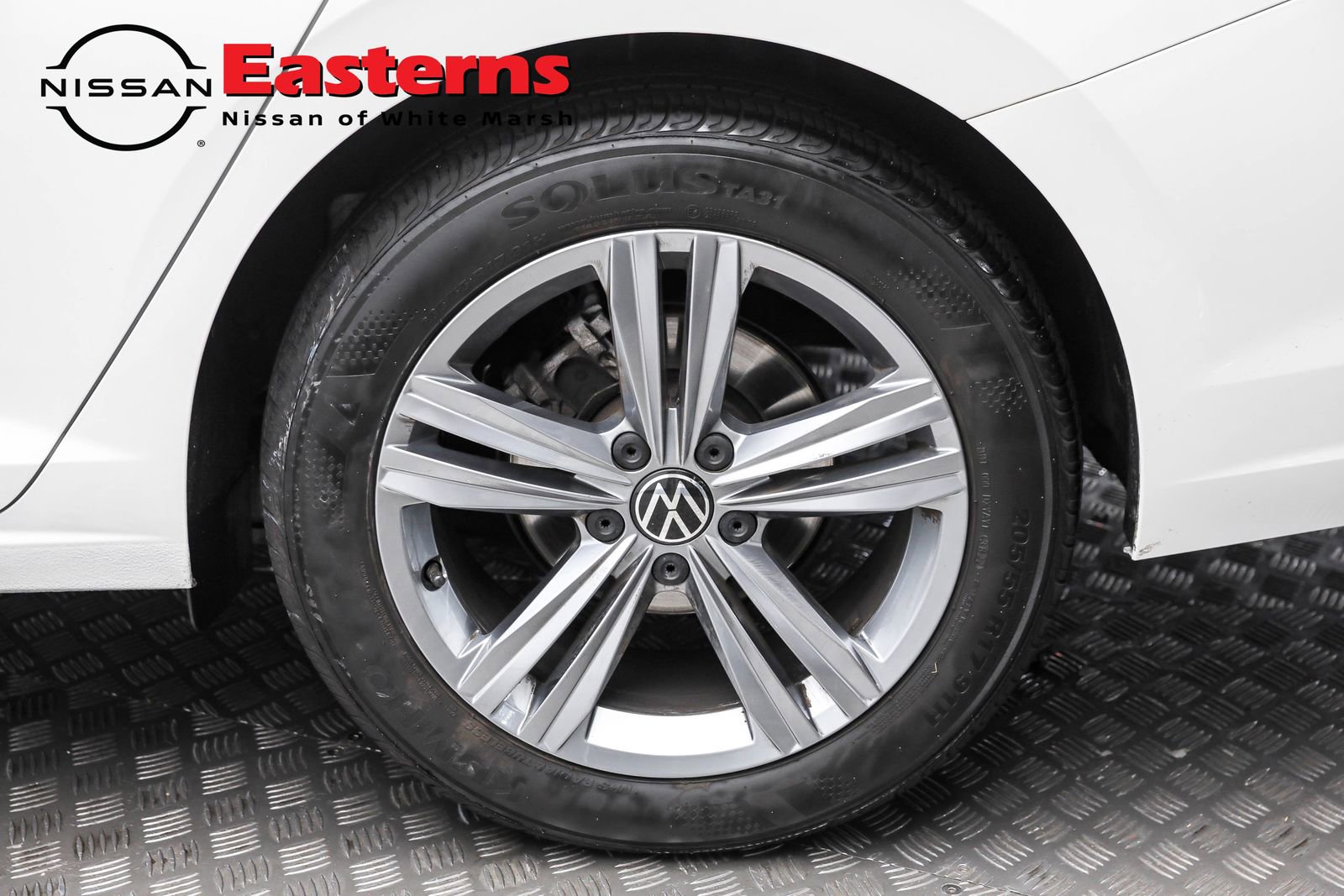 Used 2023 Volkswagen Jetta SE w/ Panoramic Sunroof Package image 8