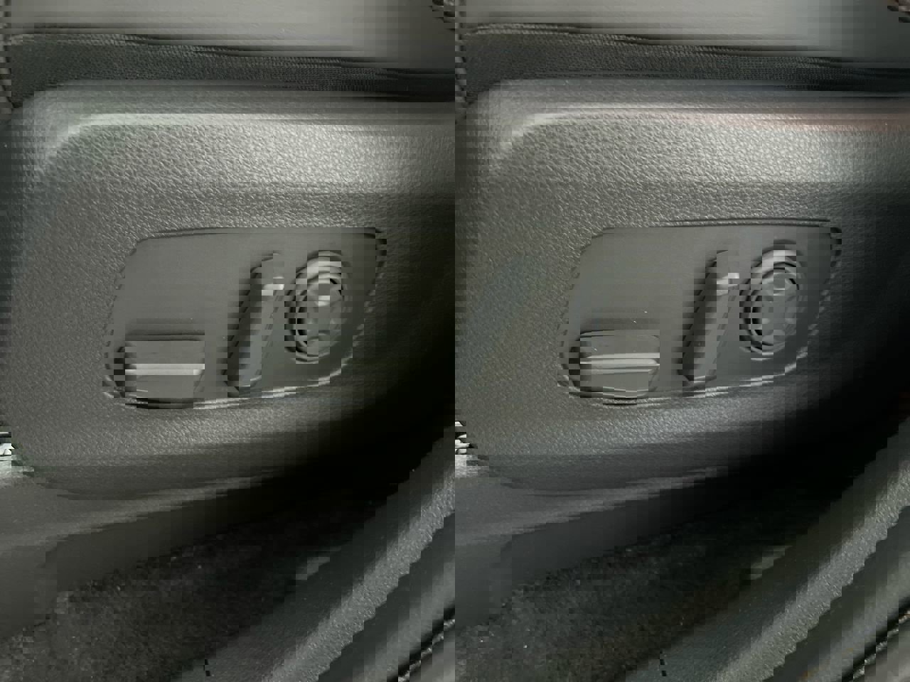 Used 2024 Kia Carnival SX Prestige image 13