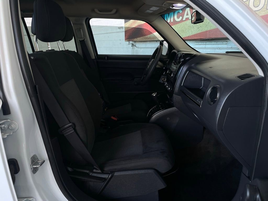 Used 2017 Jeep Patriot Sport image 17
