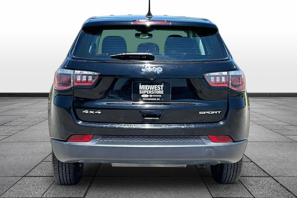 Used 2019 Jeep Compass Sport AWD/4WD image 4