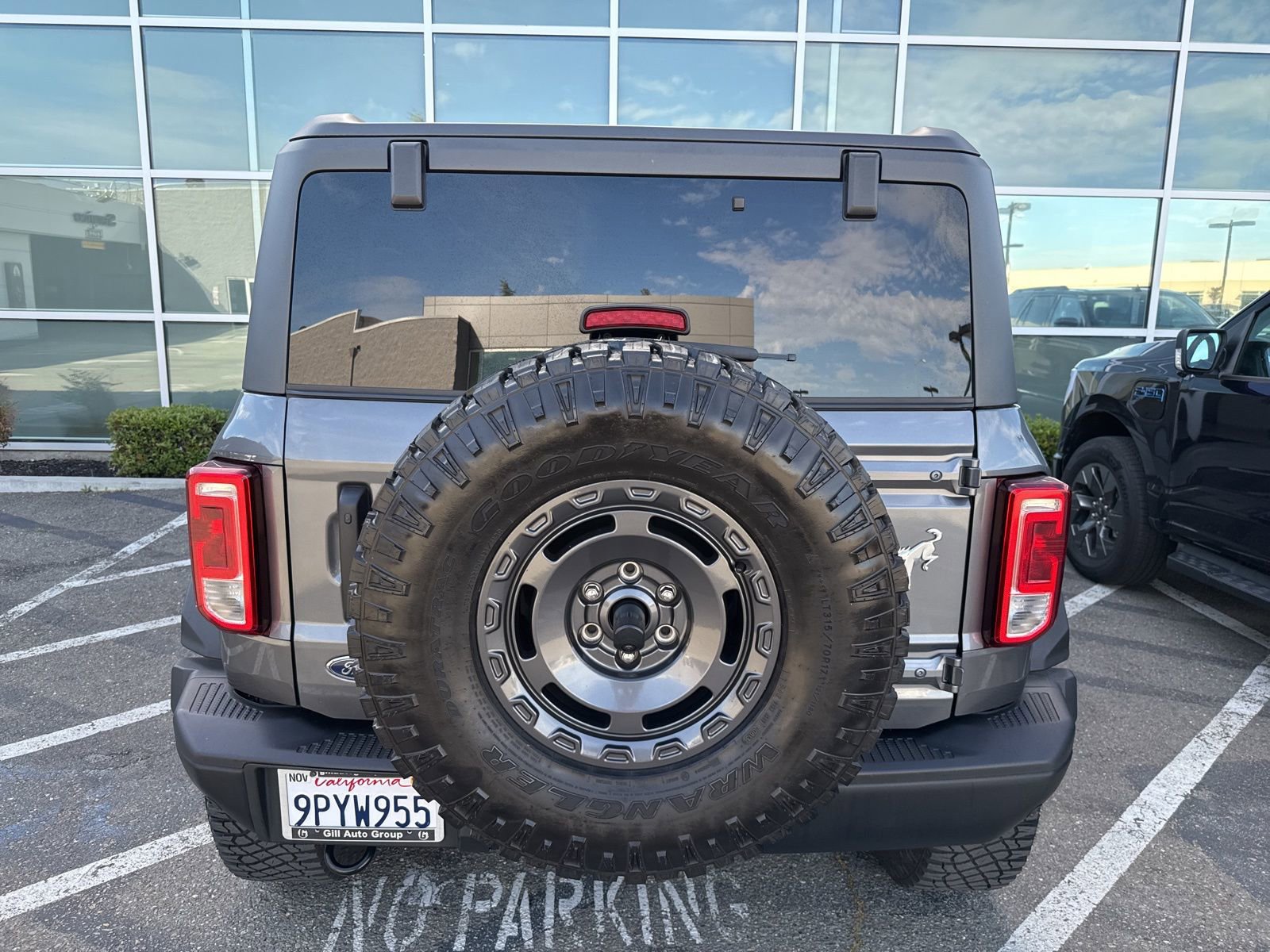 Used 2024 Ford Bronco Black Diamond image 4