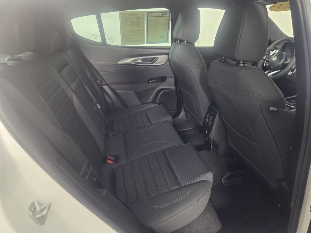 Certified 2025 Dodge Hornet R/T image 29