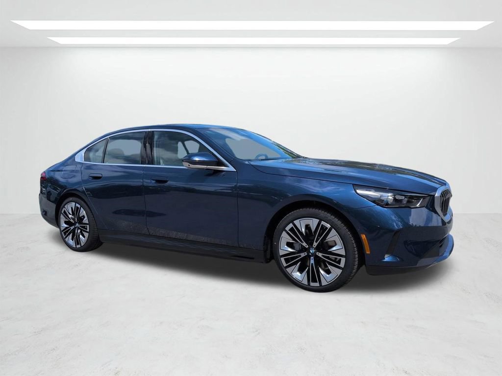 New 2026 BMW i5 eDrive40 w/ Premium Package AWD/4WD image 2