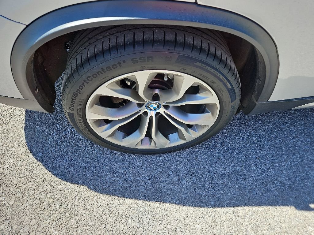 Used 2018 BMW X5 xDrive40e AWD/4WD image 11
