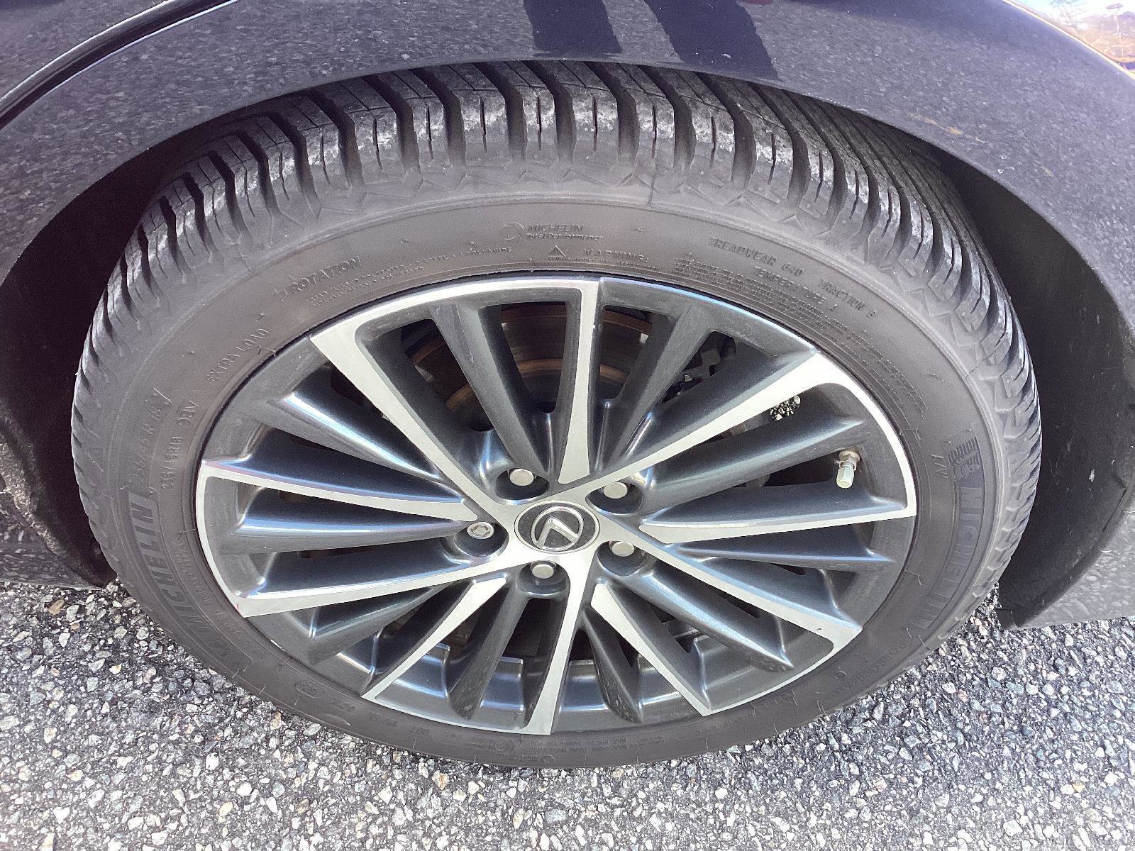 Used 2022 Lexus ES 350 w/ Premium Package image 31