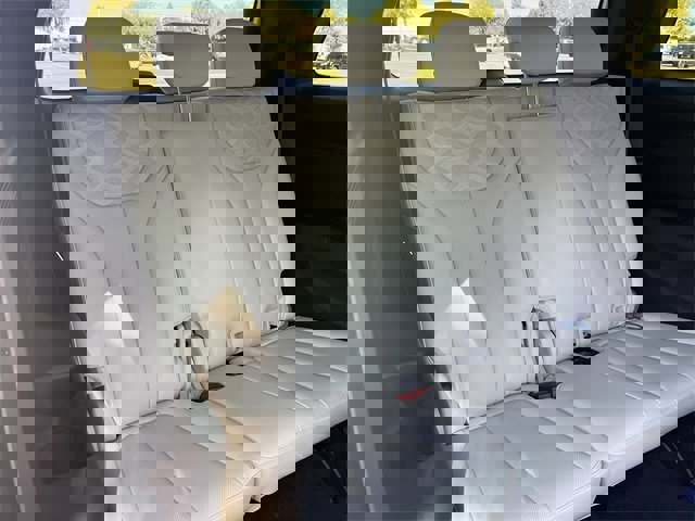 Used 2021 Hyundai Palisade Calligraphy image 34