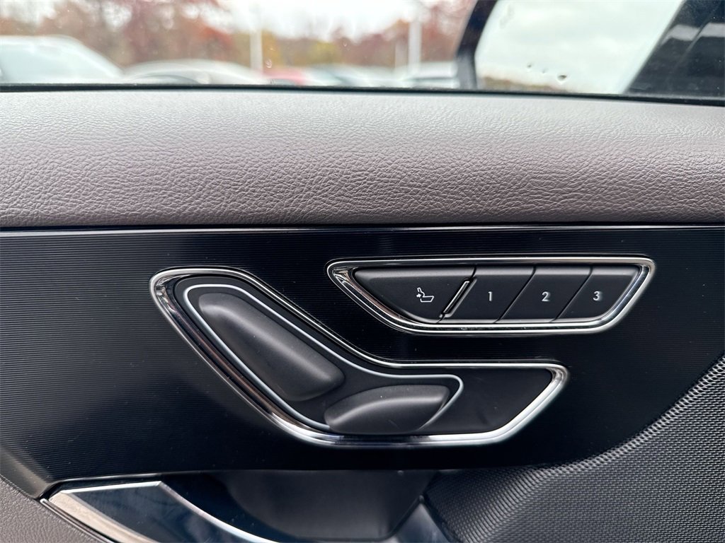 Used 2021 Lincoln Corsair Reserve w/ Equipment Group 201A image 14