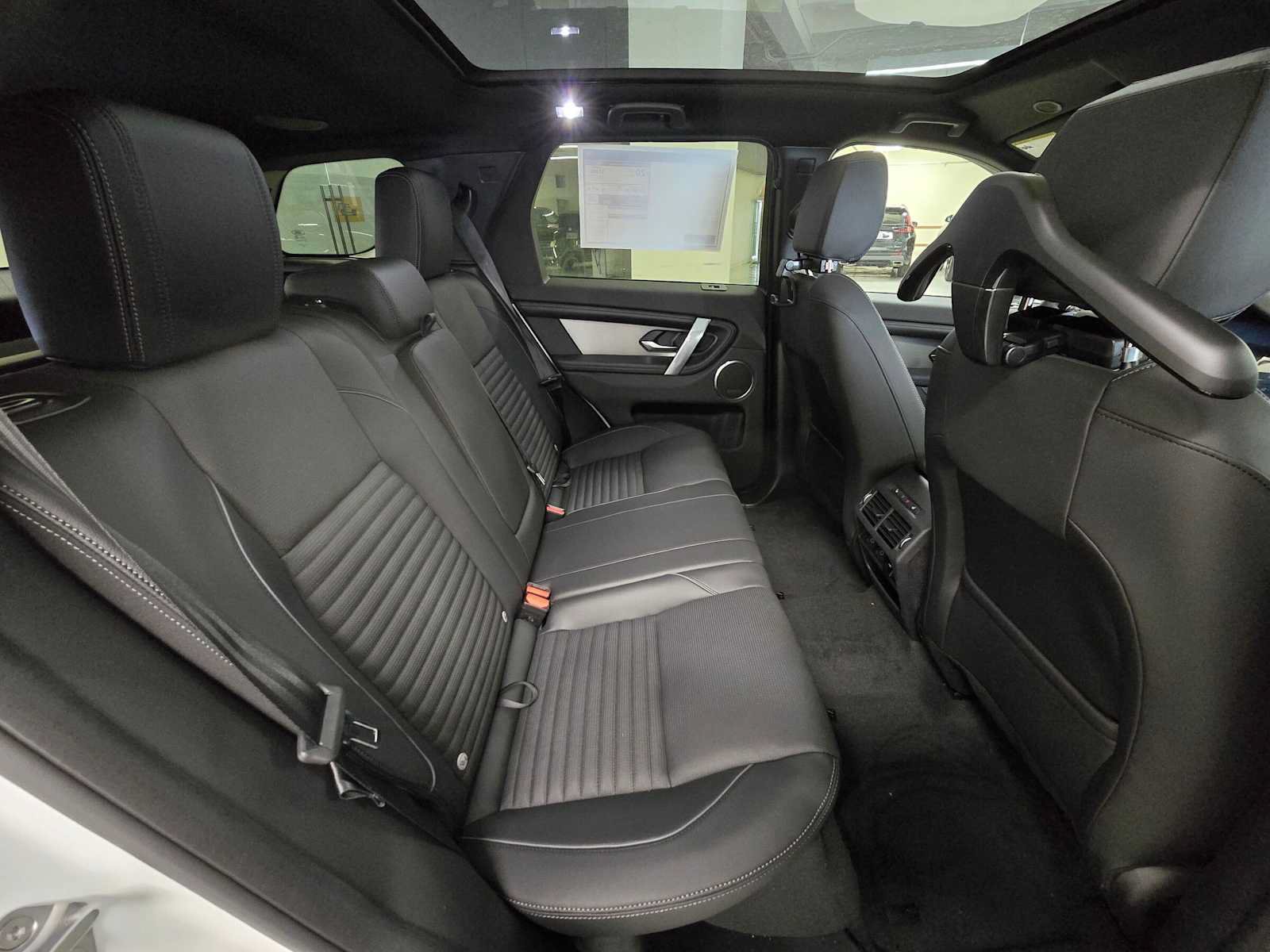 New 2026 Land Rover Discovery Sport Landmark AWD/4WD image 12
