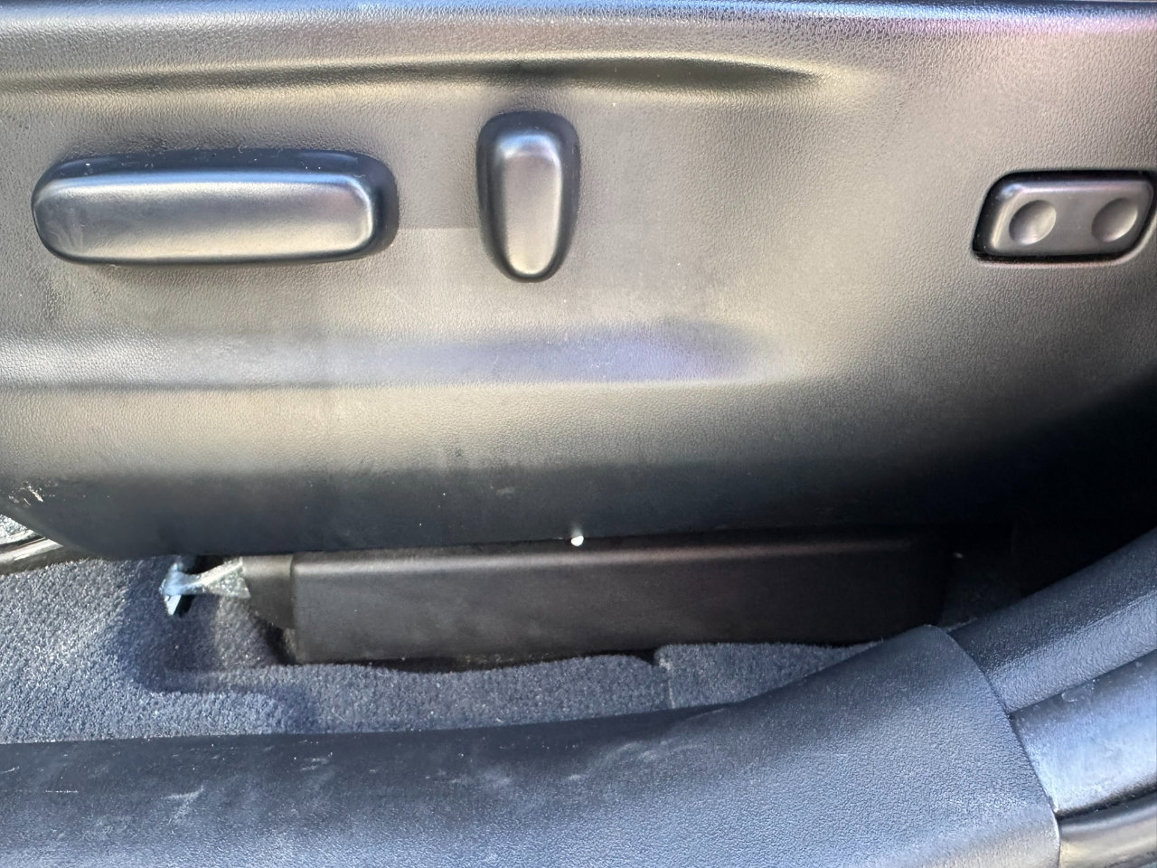 Used 2013 Toyota Venza Limited image 13