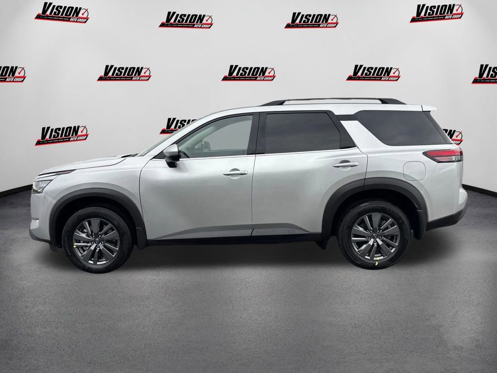 New 2025 Nissan Pathfinder SV w/ Black Appearance Package image 8