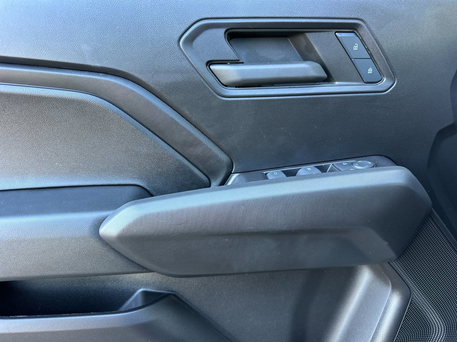 Used 2024 Chevrolet Colorado Trail Boss w/ LPO, Dark Essentials Package image 11