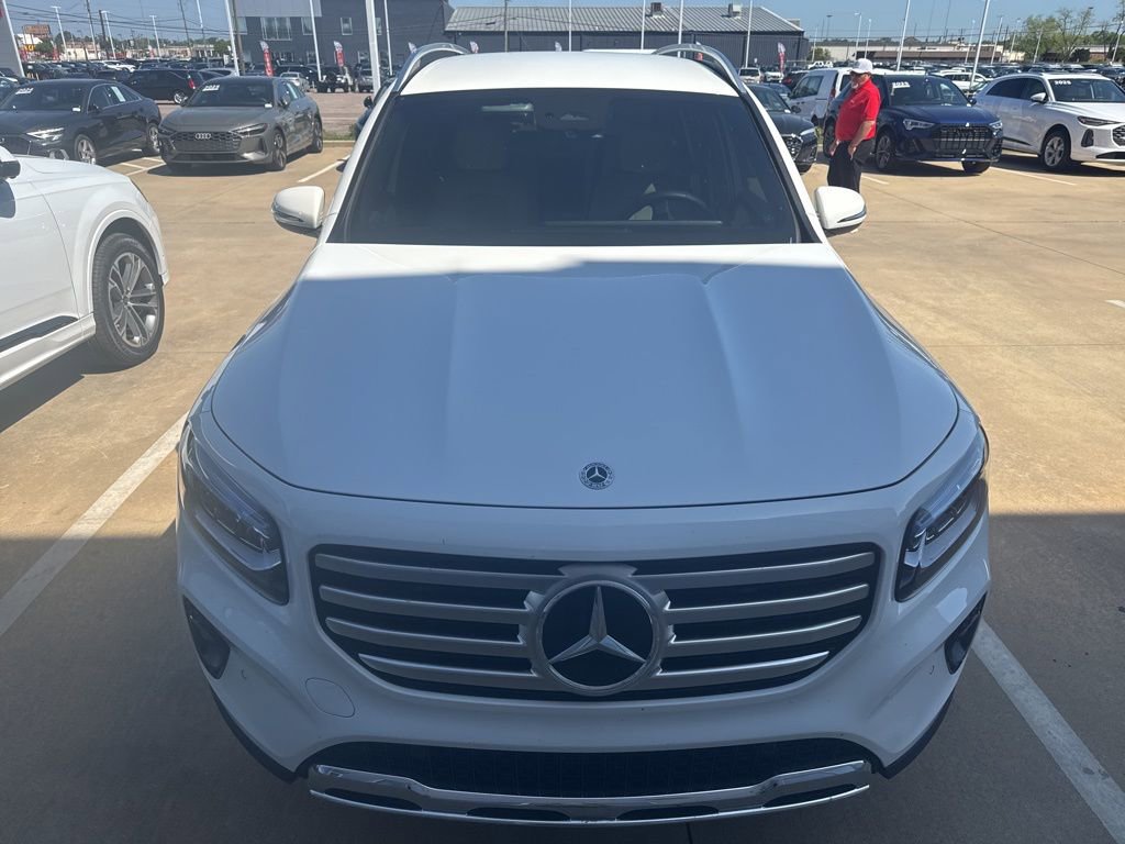 Used 2025 Mercedes-Benz GLB 250 image 3