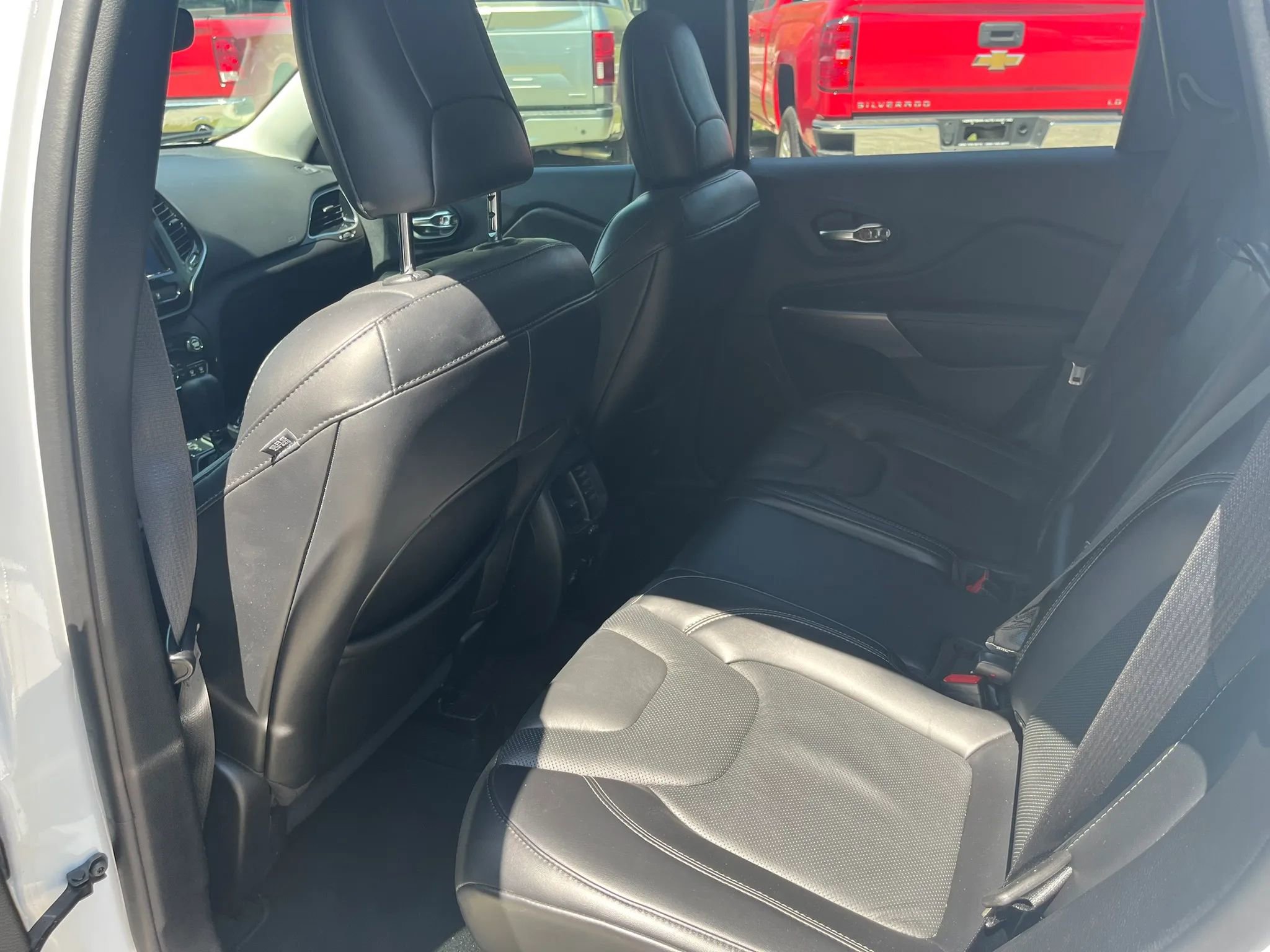 Used 2021 Jeep Cherokee Limited image 14