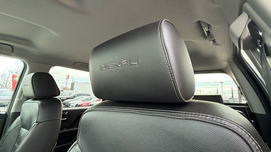 Used 2015 GMC Sierra 2500 Denali w/ Suspension Package, Off-Road image 24