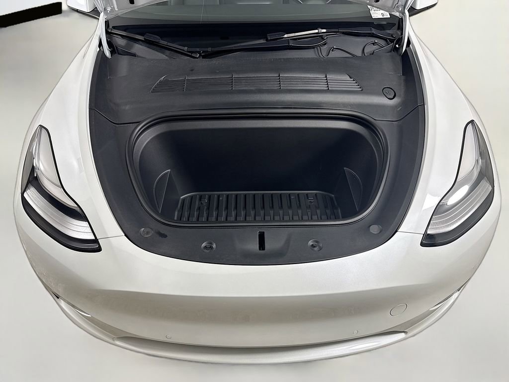 Used 2022 Tesla Model Y Long Range AWD/4WD image 38