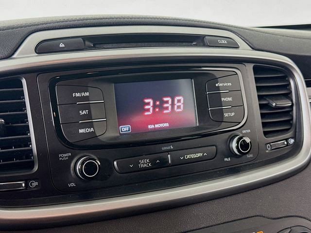 Used 2016 Kia Sorento LX w/ LX Convenience Package image 14