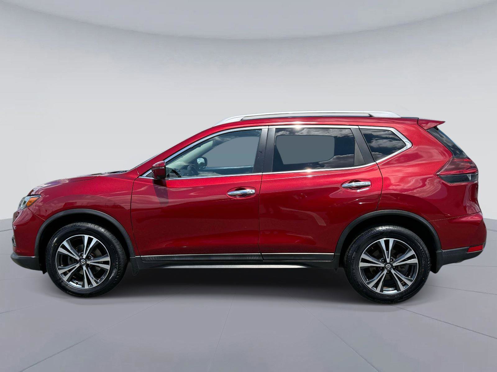 Used 2020 Nissan Rogue SV w/ Sun & Sound Touring Package AWD/4WD image 7