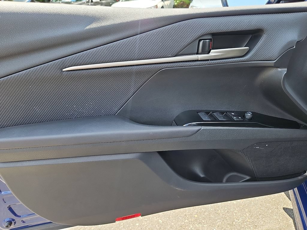 Used 2025 Toyota Camry SE AWD/4WD image 12
