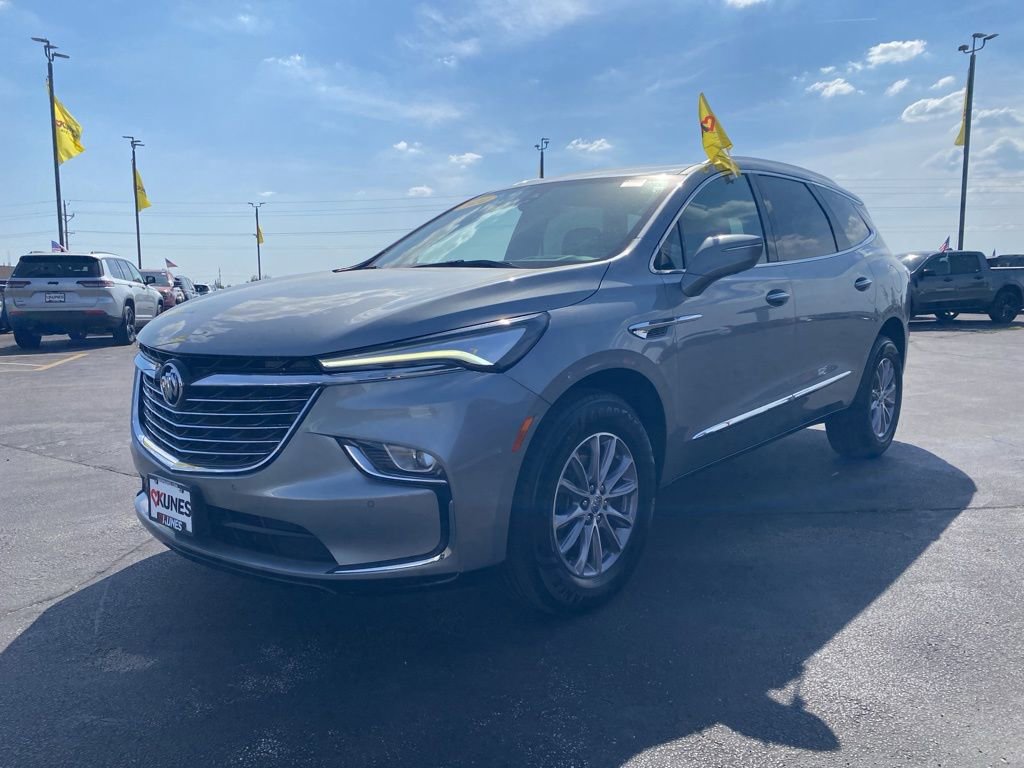 Used 2024 Buick Enclave Premium image 15