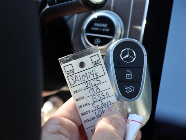 New 2025 Mercedes-Benz E 350 4MATIC Sedan image 9