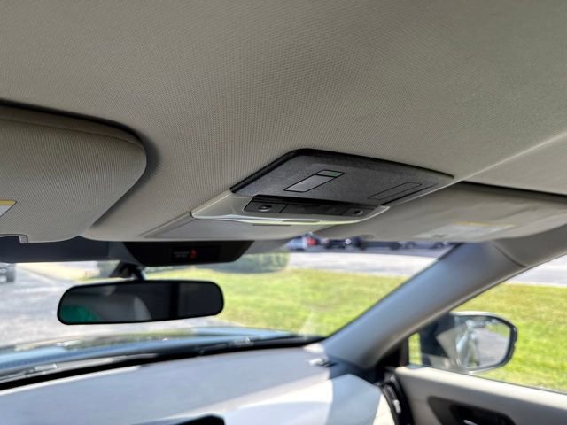 Used 2022 Nissan Pathfinder SV AWD/4WD image 15